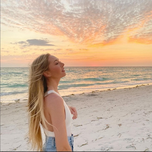 Meet Your Posher - Picture 4 of 5